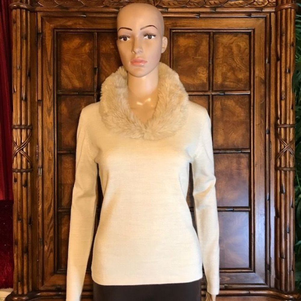 Apart Wool Blend Sweater w/ Detachable Faux Fur Collar